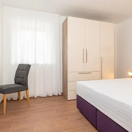 Violetta By 22estates